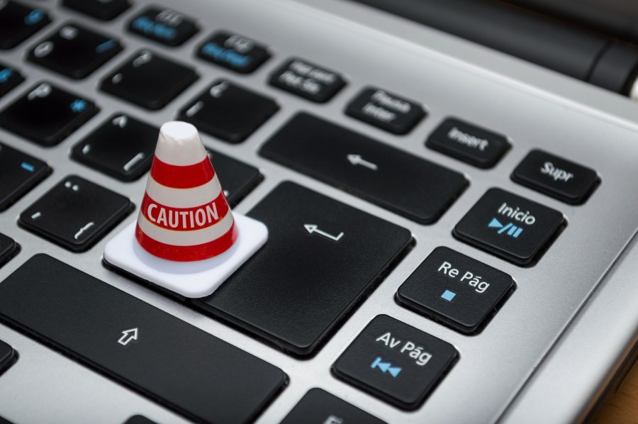 Anthropic lancia allarme: "Agenti AI potrebbero controllare Internet in sei mesi"